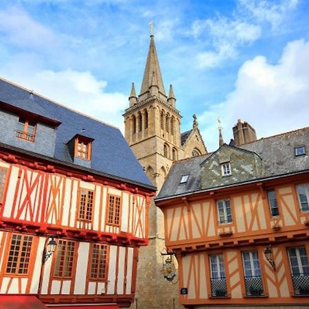 Studio Tout Confort Avec Vue Cathedrale A St Patern Vannes-Centre Apartment Exterior photo