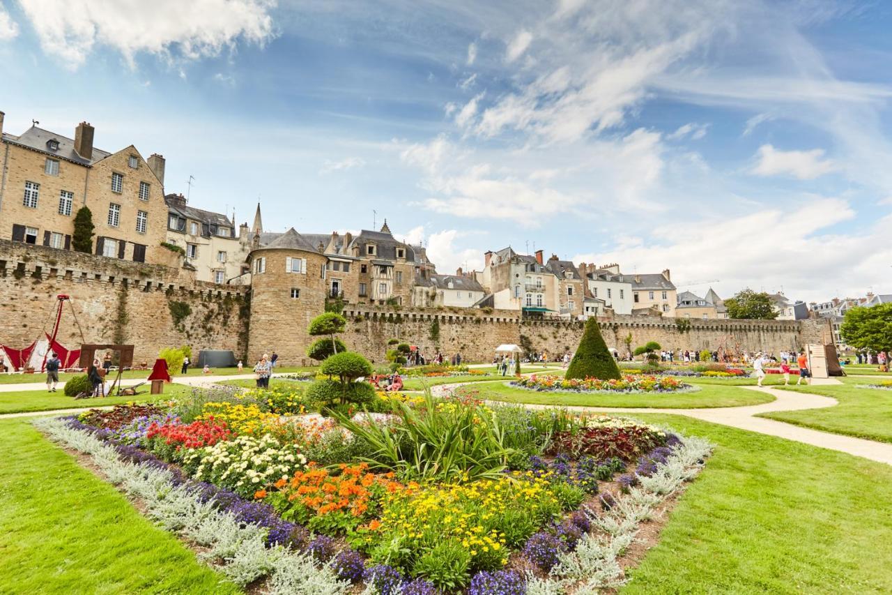 Studio Tout Confort Avec Vue Cathedrale A St Patern Vannes-Centre Apartment Exterior photo
